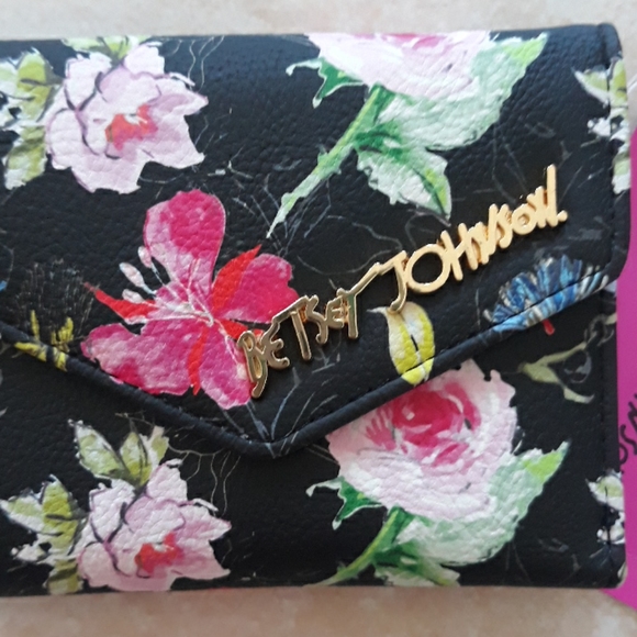 3x*Host Pick*Betsey Johnson adorable wallet - Picture 2 of 16